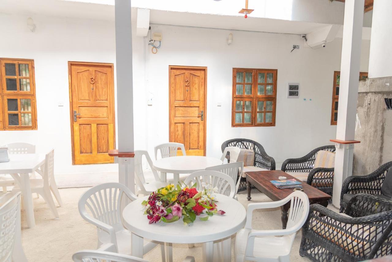 Chao Guest House остров Маафуши Екстериор снимка