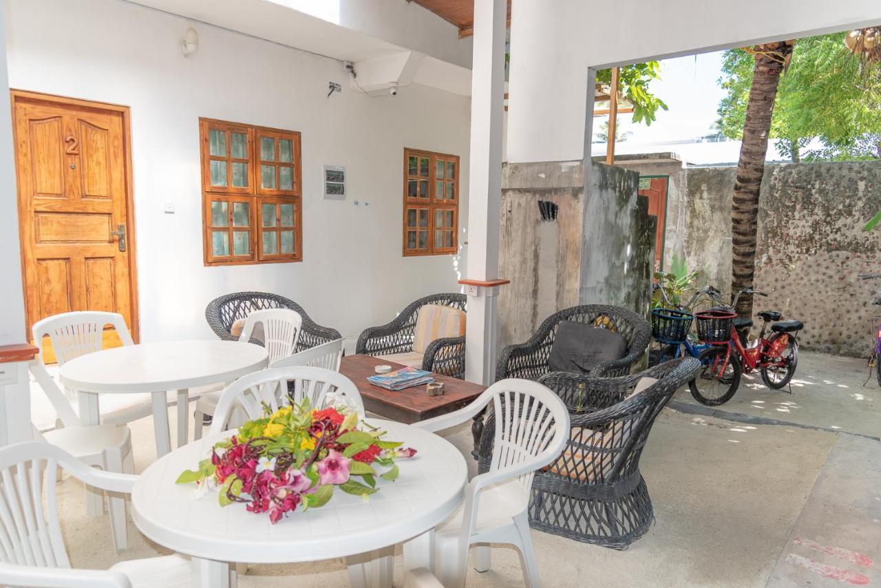 Chao Guest House остров Маафуши Екстериор снимка